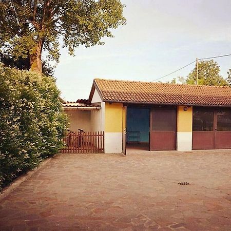 Bed and Breakfast Gaietta Frassineto Po Exterior foto