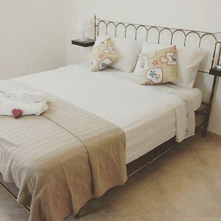 Bed and Breakfast Gaietta Frassineto Po Exterior foto