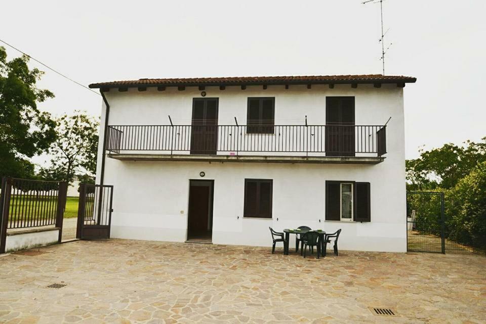 Bed and Breakfast Gaietta Frassineto Po Exterior foto